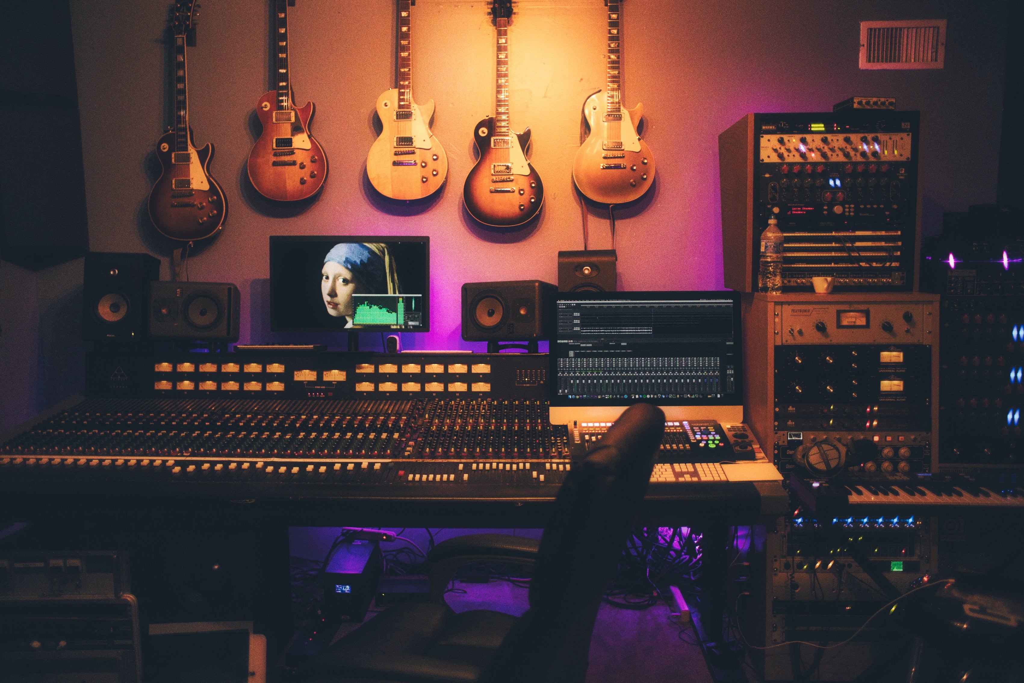 How to Become a Session Musician: Gear and Advice from the Pros